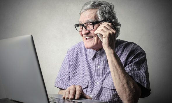 Digital literacy support for seniors in society
