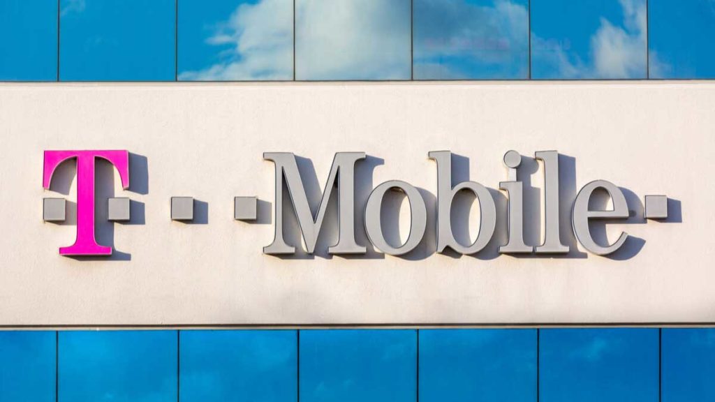 FCC calls hours-long T-Mobile service outage 'unacceptable'