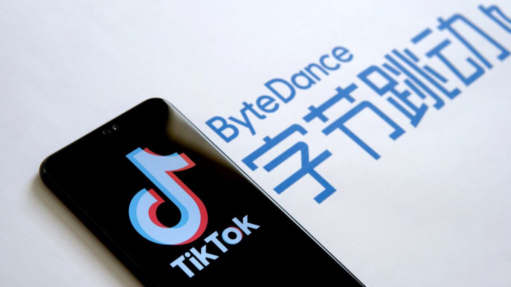 Trump orders Chinese owner of TikTok to sell US assets