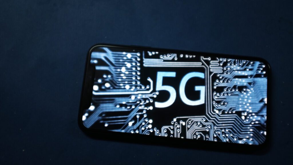 5G consumer market set to hit the ground running