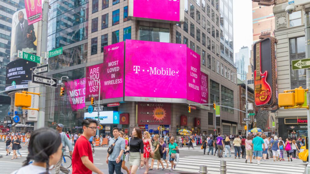 T-Mobile-US-to-raise-extra-3bn-to-5G-spectrum-across-the-country