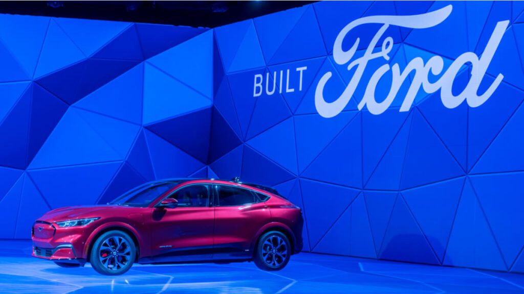 Ford loses $1.28B in 2020, raises electric vehicle spending