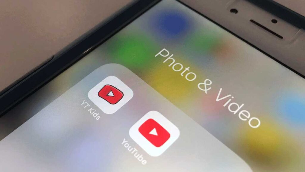 Lawmakers call YouTube Kids a 'wasteland of vapid' content
