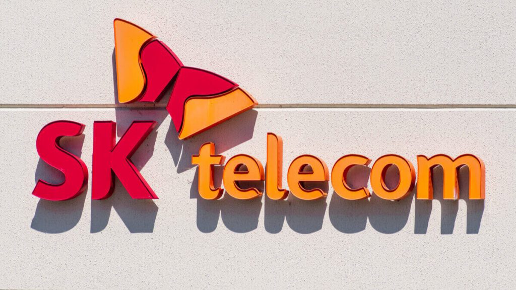SK Telecom to be split into two