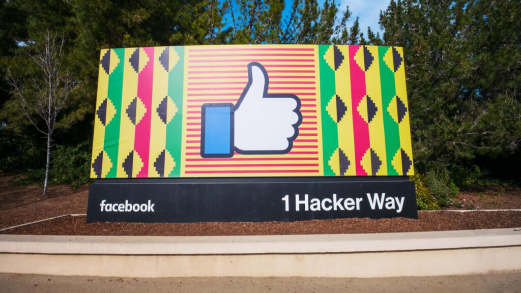 Facebook reaches trillion-dollar company status