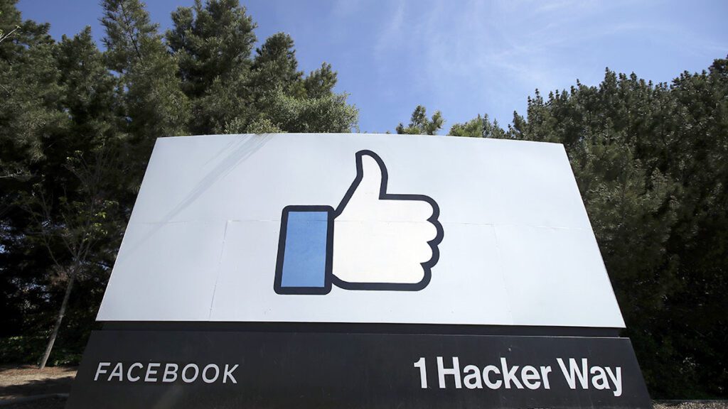 Judge dismisses gov't antitrust lawsuits against Facebook