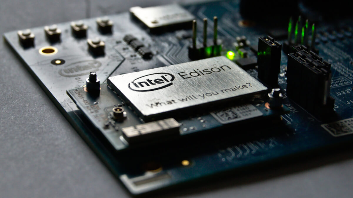 Intel Reveals Architecture Roadmap, Welcomes Qualcomm As New Customer ...