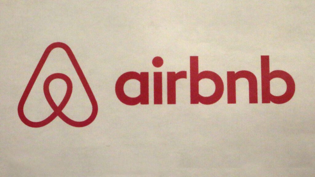 Airbnb reports $834 million 3Q profit as revenue soars
