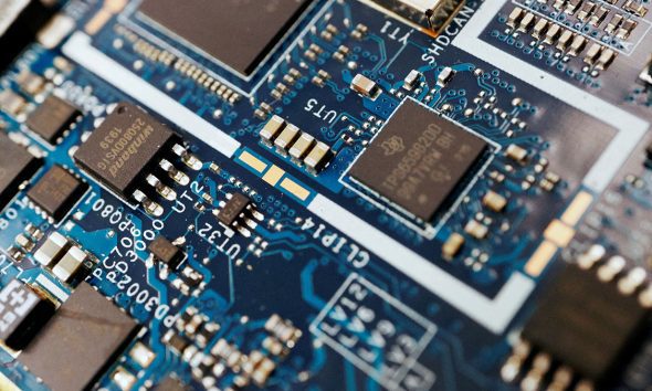 Japan to Invest up to $500 Million to Manufacture Advanced Chips