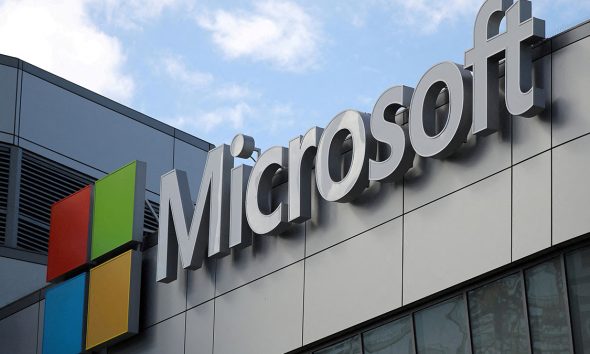 Microsoft in Talks to Invest $10 Billion in Chatgpt