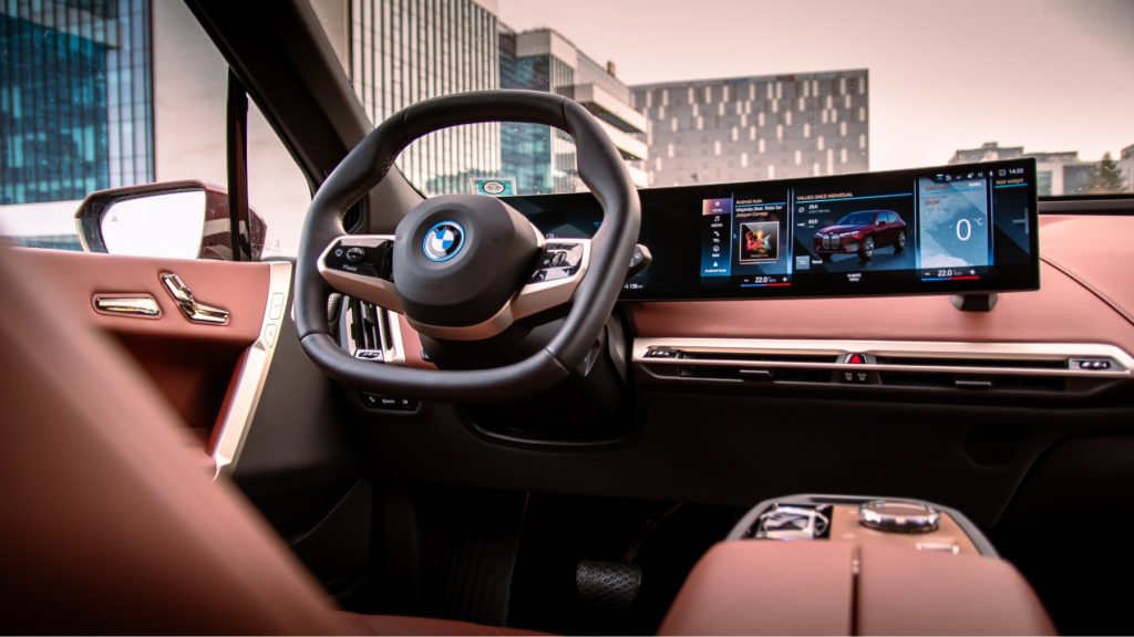 iPhone 15 NFC Issues Caused by BMW's Wireless Charger - Inside Telecom