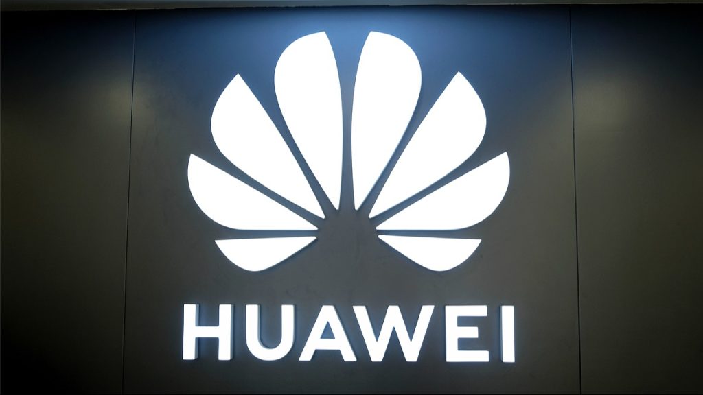 New Huawei car,the Luxeed S7, an electric sedan set to challenge Tesla's Model S in the race of electric cars.