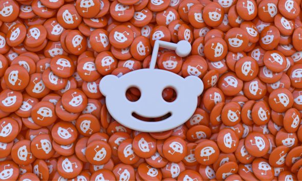 Reddit Users. Now AI Knows Your Income!