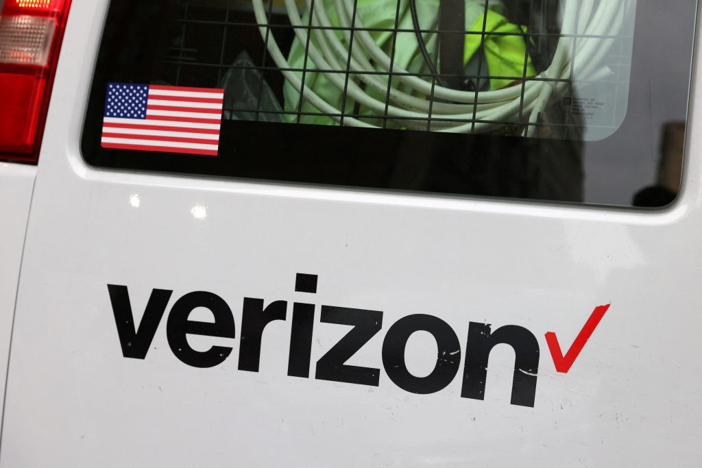 Verizon and Audi AG partner to test 5G technology for smart vehicles, enabling future of autonomous cars and vehicle-to-cloud communication.