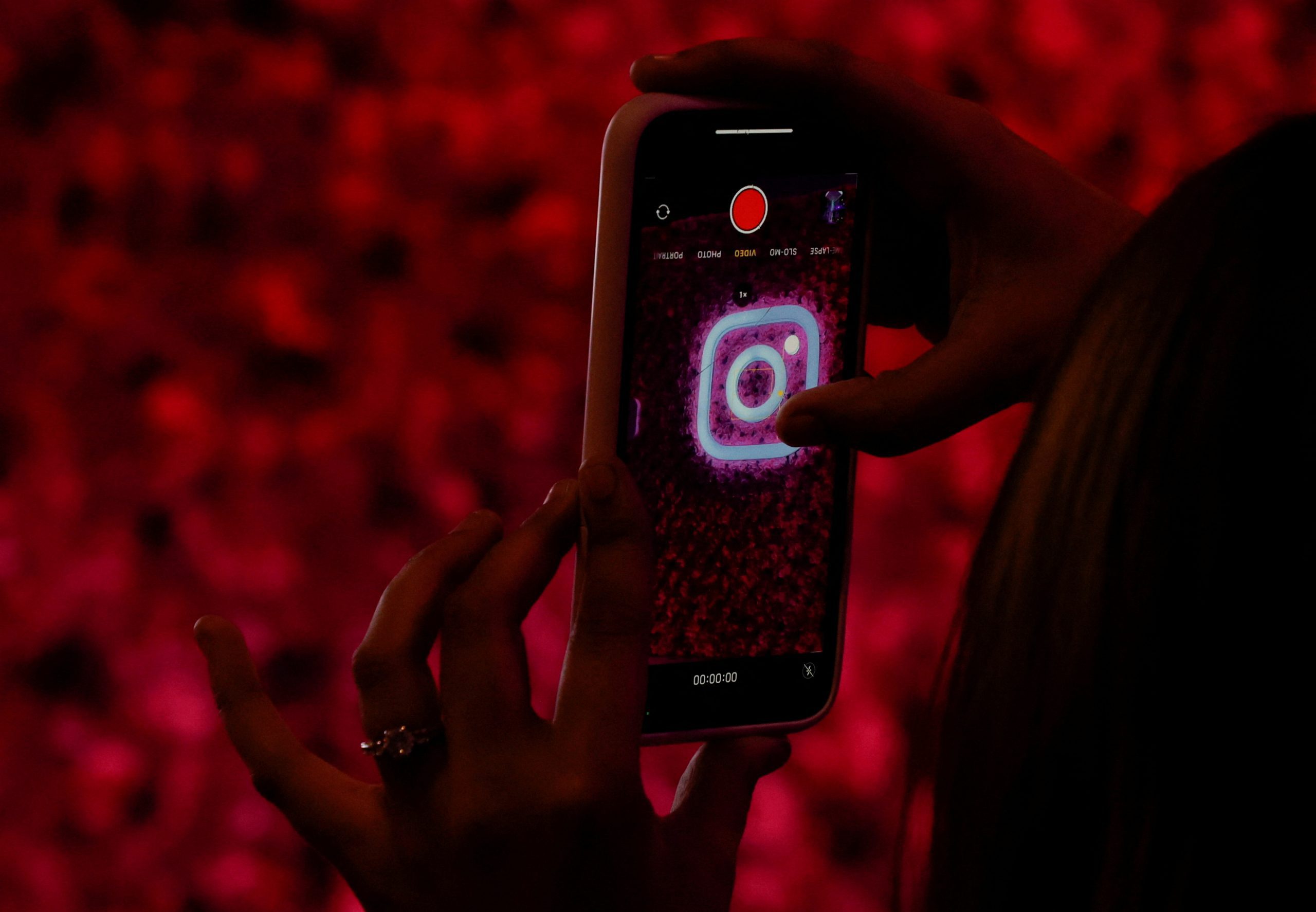 Facebook, Instagram Down Worldwide