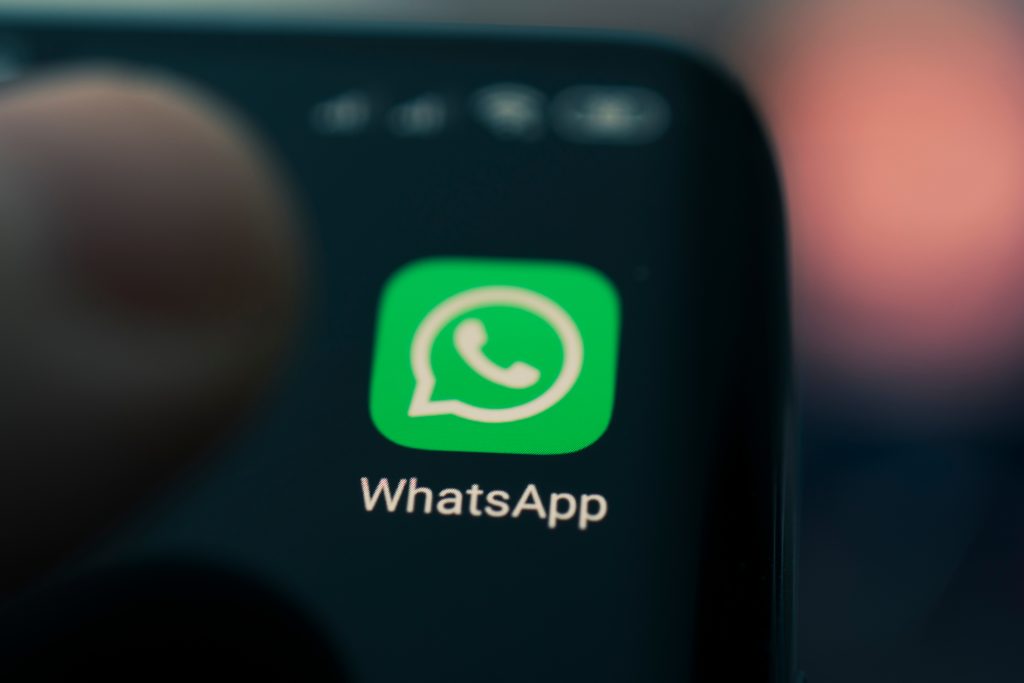 WhatsApp's new feature suggests contacts, enhancing your messaging experience by connecting with unused contacts in your existing list.