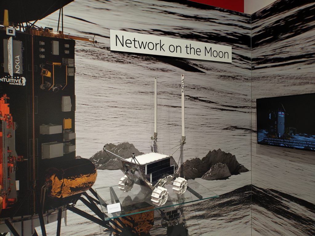NASA and Nokia are collaborating on an ambitious project to establish cellular network available on the Moon.