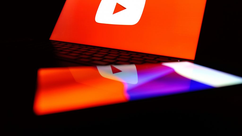 YouTube is experimenting with a new, Brainstorm tool, with Google’s Gemini to help creators brainstorm video ideas, and titles.