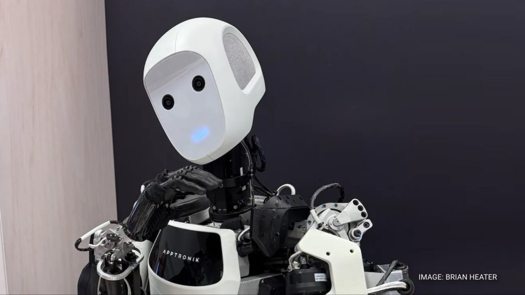 Apptornik announced a collaboration with Jabil, to introduce the very first form of robots in manufacturing themselves, the Apollo robot. 