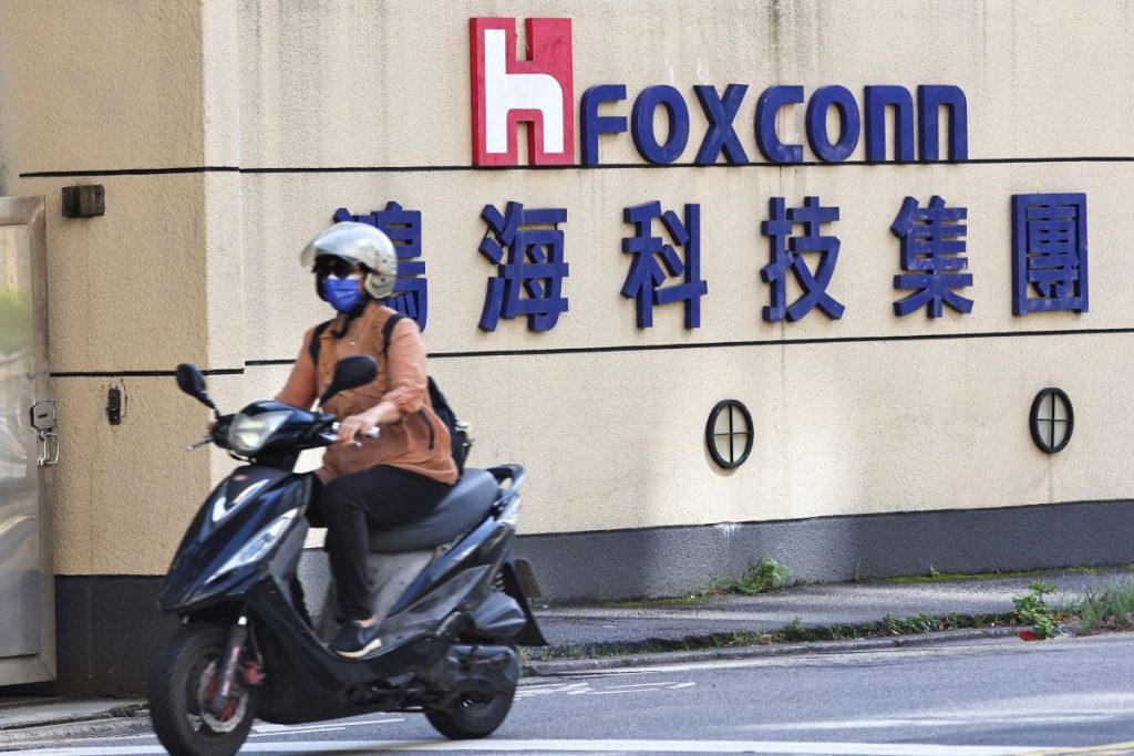 Taiwan's Foxconn, the world's largest contract electronics maker, on Wednesday said first-quarter profit leapt 91%.