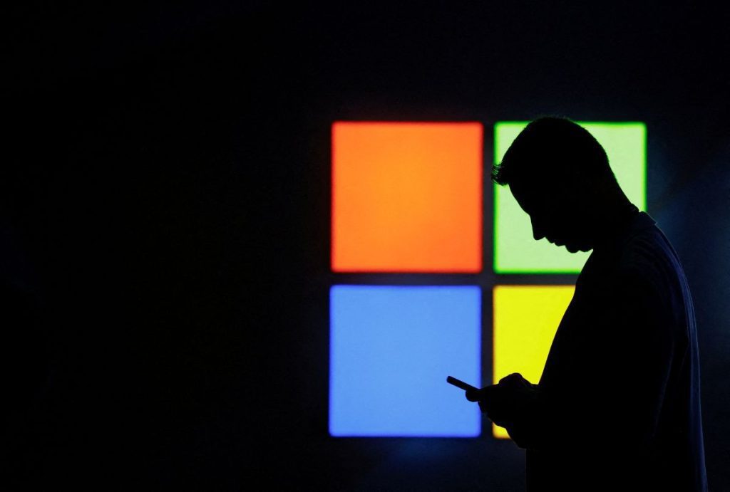 Microsoft is switching the law firm representing it in a shareholder case, replacing one that settled with the Trump administration.
