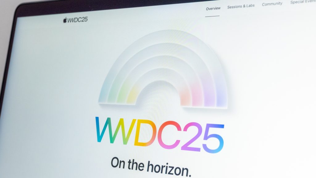 At WWDC 2025, Apple discussed the new iOS AI translation features and Vision Pro enhancements, revolutionizing communication & computing.