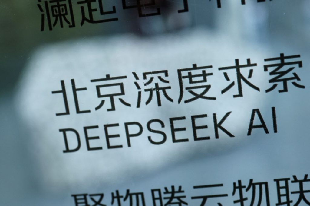 hinese artificial intelligence company DeepSeek has delayed the release of its new model after failing to train it using Huawei's chips.