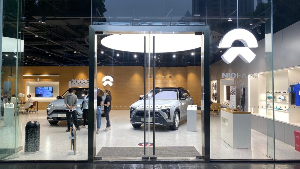 NIO Inc. delivered a record 31,305 vehicles, up 55.2%, ahead of its Q2 report, as competition in Chinese luxury cars intensifies.