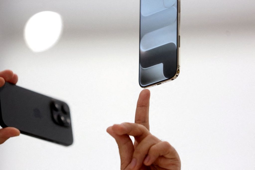 WASHINGTON (Reuters) -Apple Chief Executive Tim Cook on Thursday gave forecasts for holiday quarter iPhone sales.