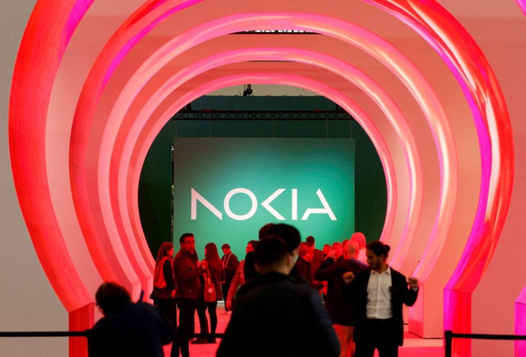 China is curbing the use of European telecom kit suppliers Nokia and Ericsson in its networks, the Financial Times reported on Wednesday.