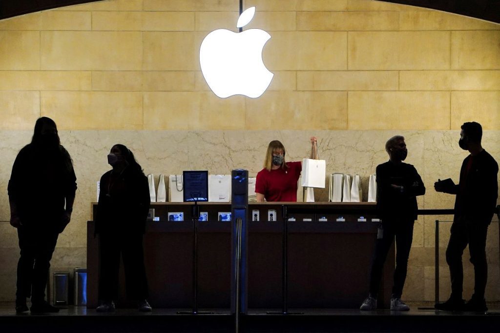 (Reuters) -Apple said on Monday it is cutting jobs across its sales teams to strengthen its customer engagement efforts.