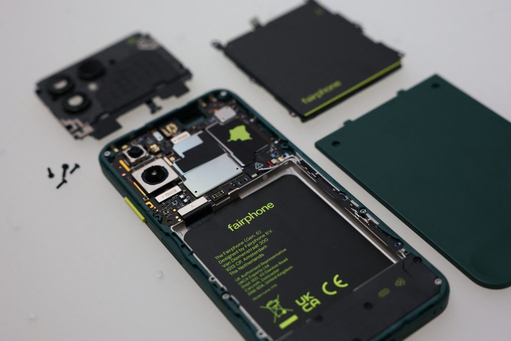 Dutch ethical‑electronics maker Fairphone is entering the U.S. market with its repairable headphones, preparing the ground for a phone launch