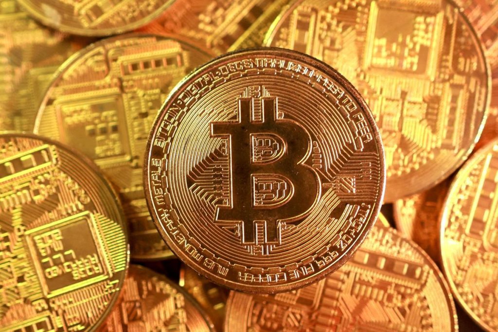 SINGAPORE (Reuters) -Bitcoin slipped below $90,000 for the first time in seven months on Tuesday in the latest sign.