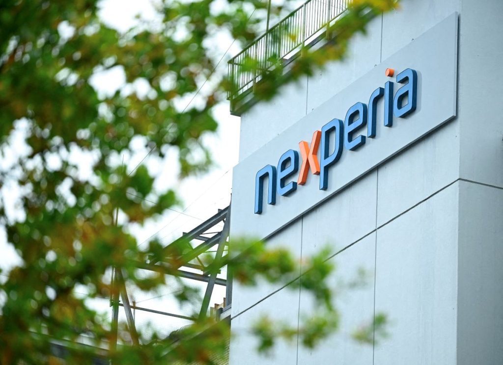 AMSTERDAM (Reuters) -Computer chipmaker Nexperia expects to resolve a crisis over control of the company, it said on Thursday.