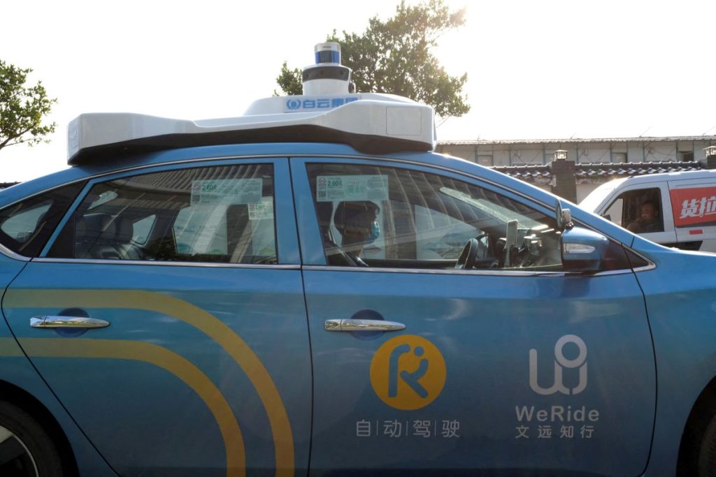 Pony Ai and WeRide stocks plunged around 10% each Thursday as the Chinese autonomous driving developers started trading in Hong Kong.