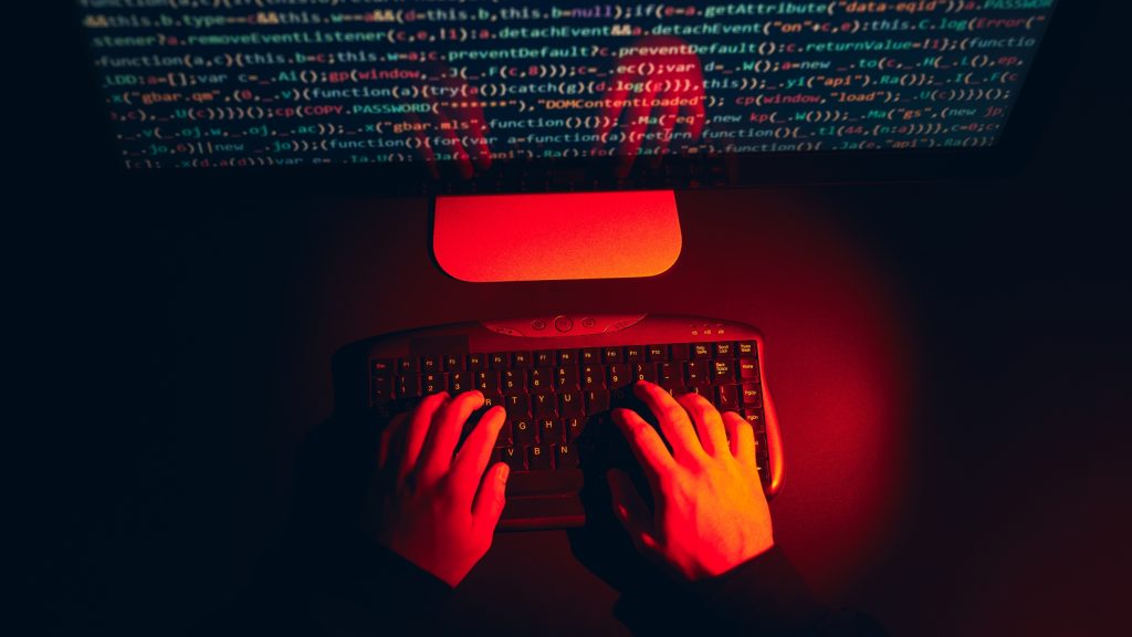 US cybersecurity agencies warn threat actors exploiting spyware to infiltrate messaging apps targeting high-value individuals via zero-click spyware techniques.