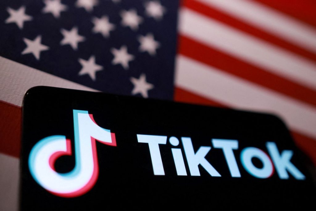 WASHINGTON/HONG KONG, Dec 19 (Reuters) - TikTok's Chinese owner, ByteDance, on Thursday signed binding agreements to hand control of the short video app's U.S.