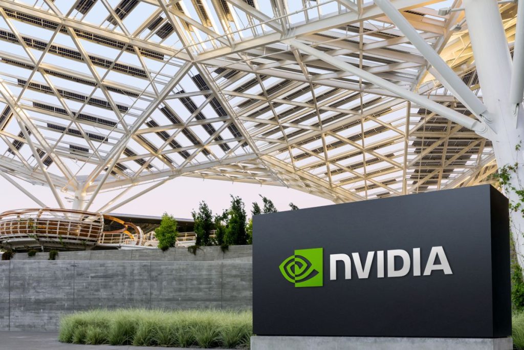 SINGAPORE, Jan 30 (Reuters) - China has given its top AI startup DeepSeek approval to buy Nvidia's H200 artificial intelligence chips.