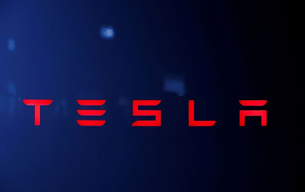 Jan 28 (Reuters) - Tesla said on Wednesday it will invest $2 billion in CEO Elon Musk's artificial-intelligence company xAI.