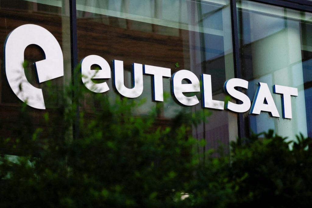 PARIS, Feb 13 (Reuters) - Eutelsat on Friday reported better-than-expected revenue, bolstered by efforts from France to advance plans.