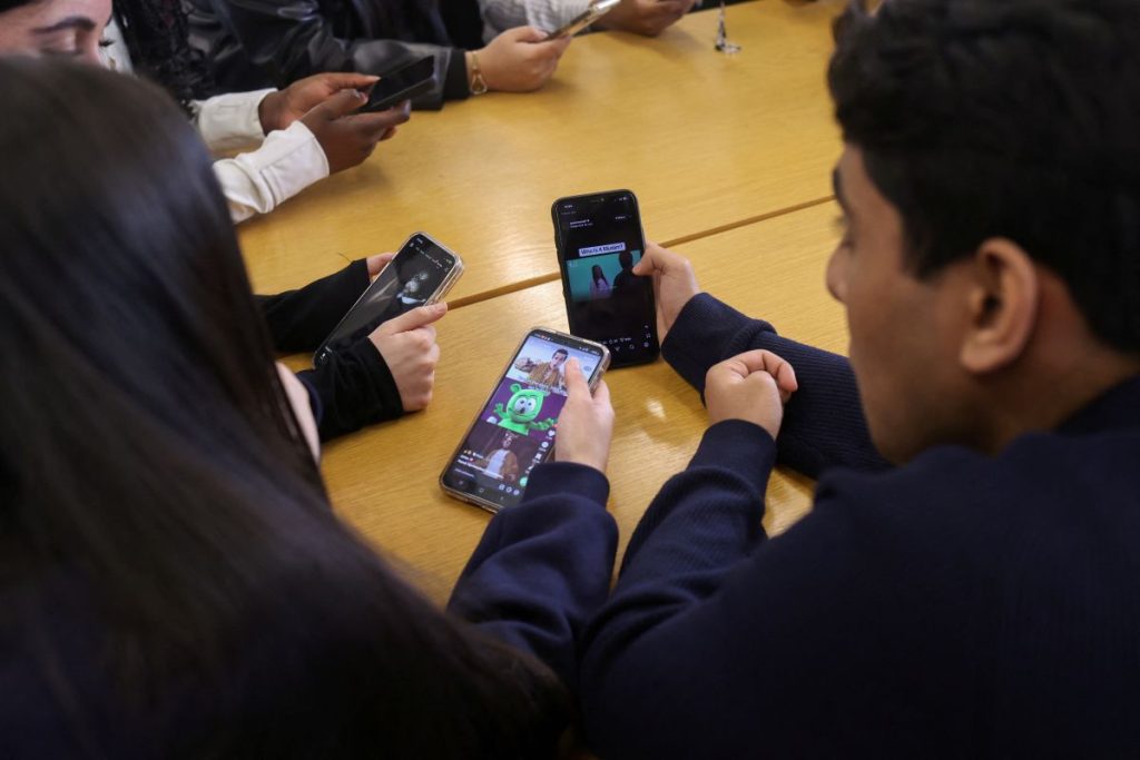 Britain to curb young children's screen time, advising no screens for under-2s and up to an hour a day for 2- to 5-year-olds