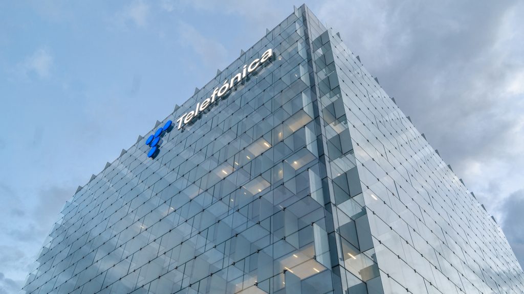 Telefónica Tech partnered with three European firms to merge AI and quantum computing, advancing quantum AI projects aimed at reshaping model development.