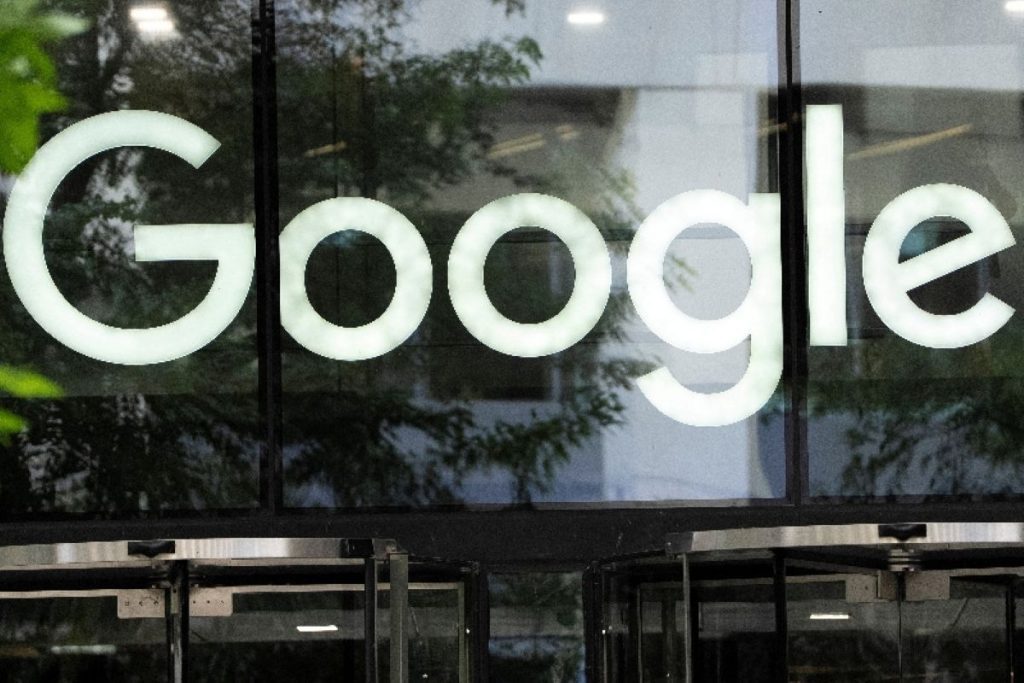 May 18 (Reuters) - Alphabet's Google and Blackstone said on Monday that they will form an AI cloud business venture.