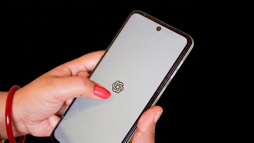 In a leaked report shared on X, analyst Ming-Chi Kuo showed that OpenAI mobile phone is quietly pushing an advanced AI system.