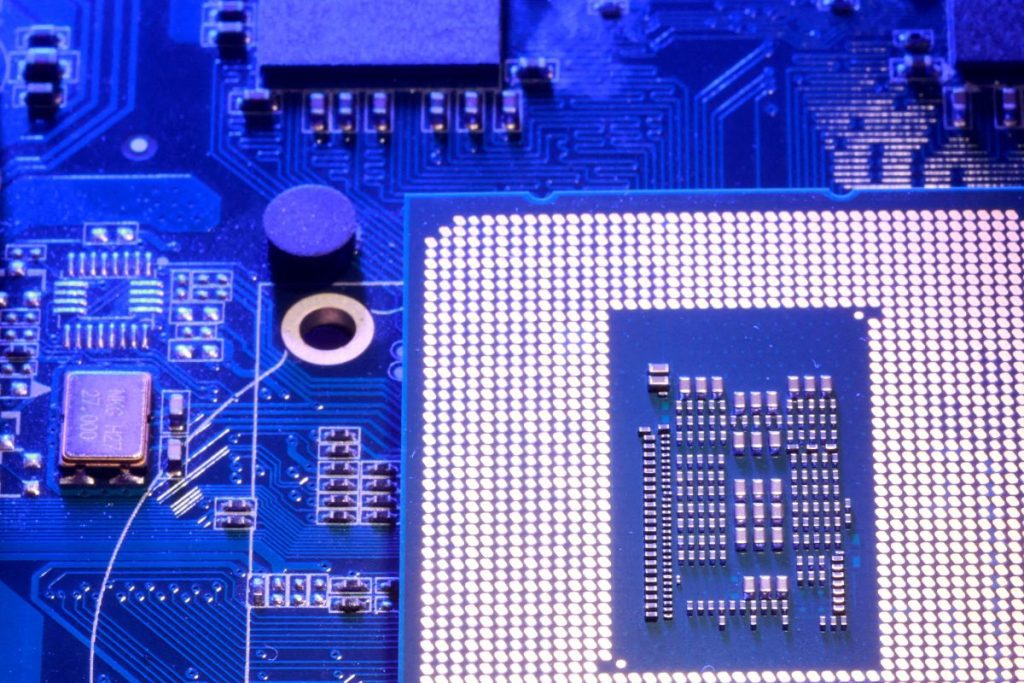 SEOUL, June 25 (Reuters) - South Korean semiconductor shares rallied on Thursday after U.S. memory chipmaker Micron Technology's quarterly results.