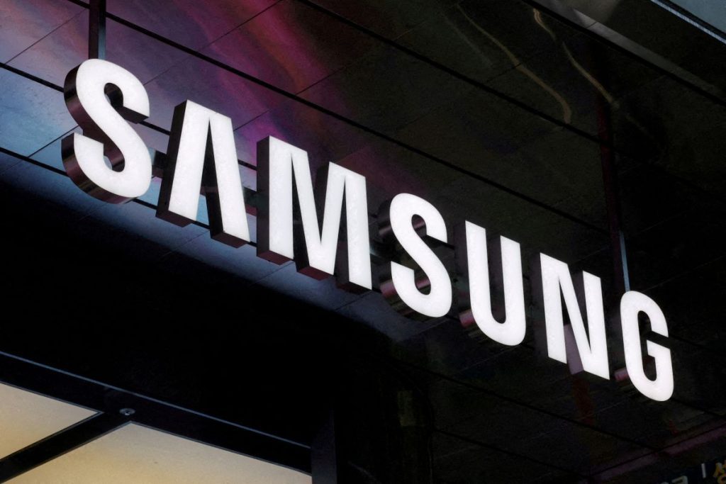 SEOUL, July 6 (Reuters) - Samsung Electronics is likely to estimate that its operating profit jumped about 18-fold to another record high.
