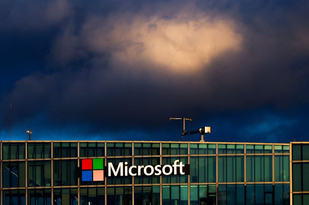 July 29 (Reuters) - Microsoft on Wednesday said it expects to keep generating cash through its just-started fiscal 2027.